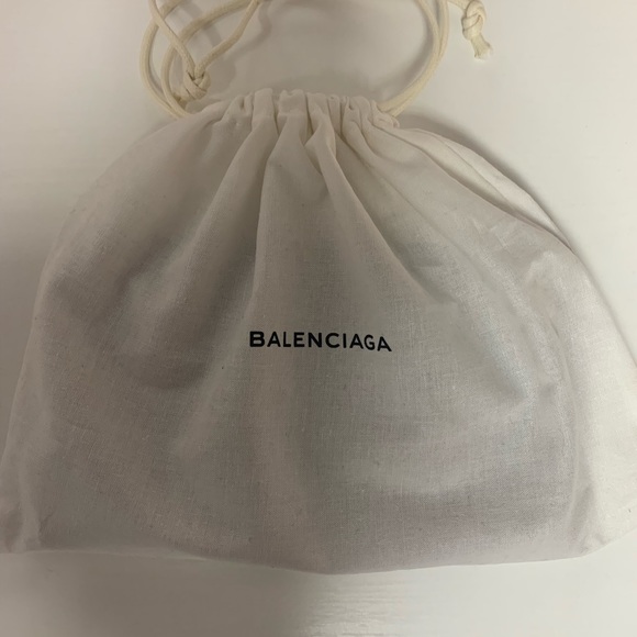 Balenciaga Organizer Wallet, come with original dusk bag and box. - Picture 2 of 12